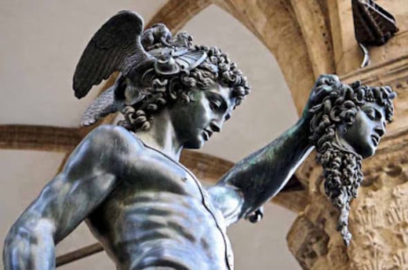 Benvenuto Cellini. Perseo con la cabeza de Medusa detalle. 1545 – 1554. Bronce. 320 cm sin pedestal. Plaza de la Senoria Florencia. Italia.